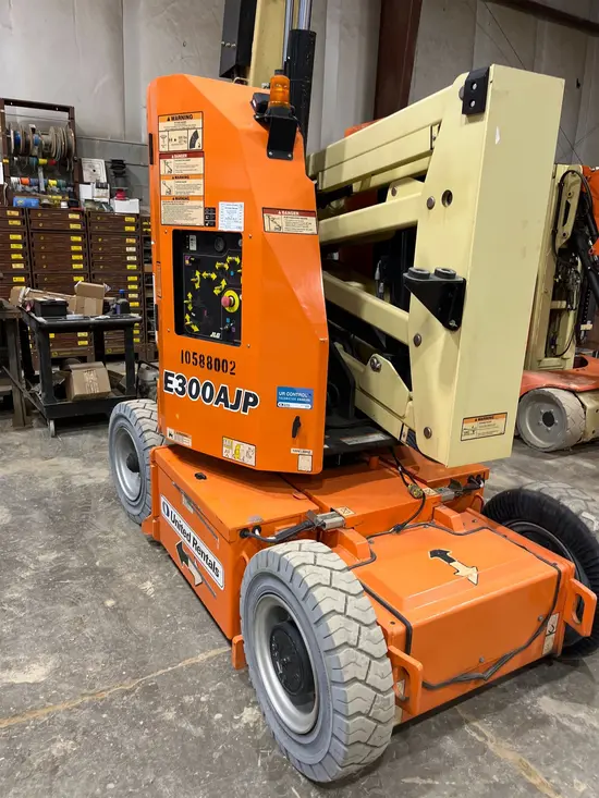 2017 JLG E300AJP Articulating Boom Lift