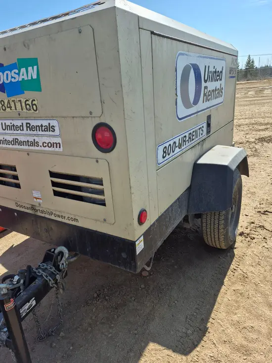2018 Doosan P425/HP375WCUT4 Air Compressor