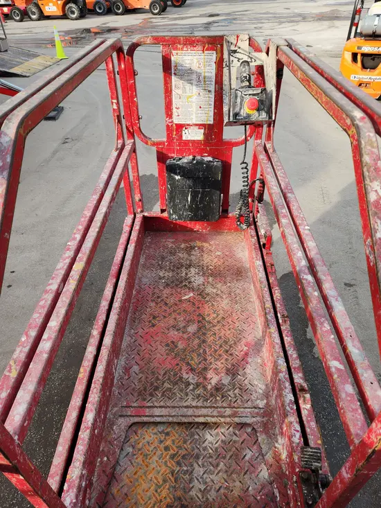2017 MEC 1930SE Scissor Lift
