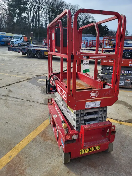 2017 MEC 1330SE Scissor Lift