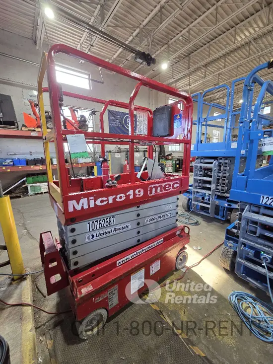 2018 MEC MICRO 19 Scissor Lift