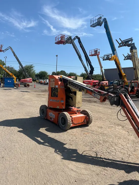 2017 JLG E300AJP Articulating Boom Lift