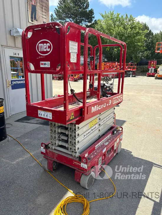 2018 MEC MICRO 19 Scissor Lift