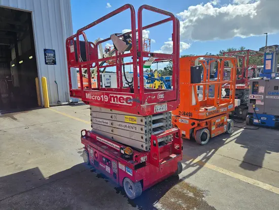 2018 MEC MICRO 19 Scissor Lift