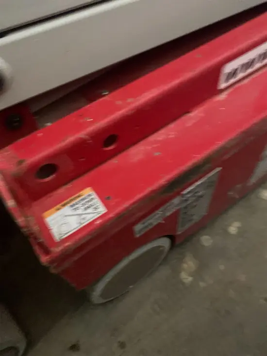 2018 MEC MICRO 19 Scissor Lift