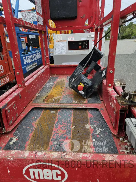 2017 MEC 1330SE Scissor Lift