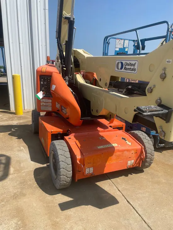 2017 JLG E400AJPN Articulating Boom Lift