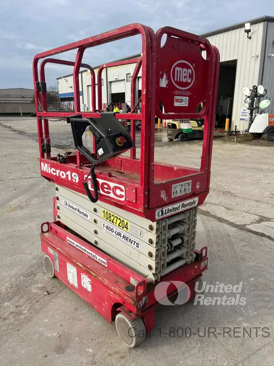 2018 MEC MICRO 19 Scissor Lift