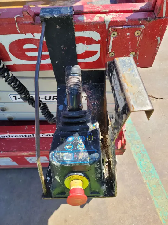 2018 MEC MICRO 19 Scissor Lift