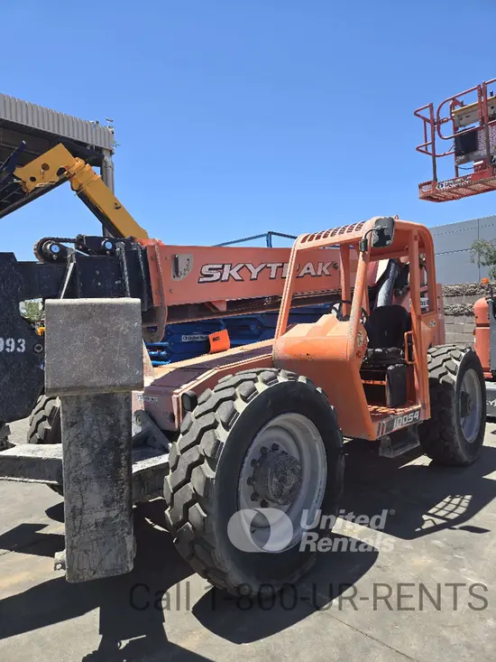 2018 SKYTRAK 10054 Forklift