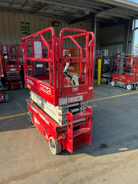2017 MEC 1930SE Scissor Lift