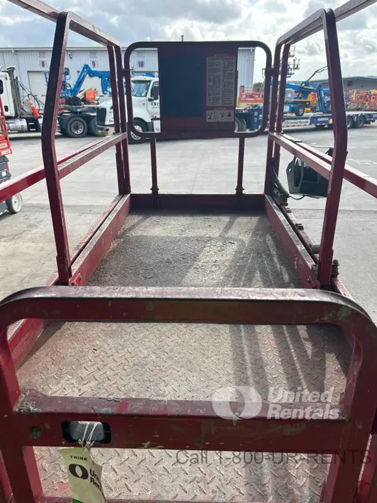 2017 MEC 3346SE Scissor Lift