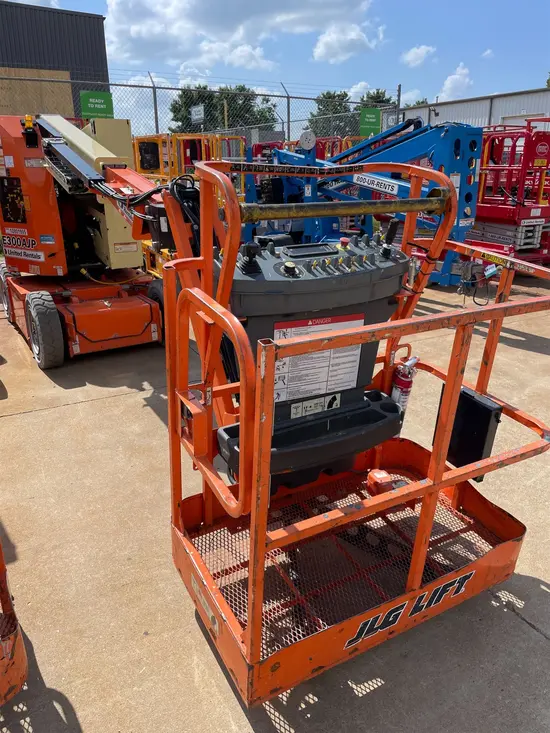 2018 JLG E300AJP Articulating Boom Lift