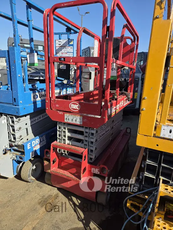 2019 MEC MICRO 19 Scissor Lift