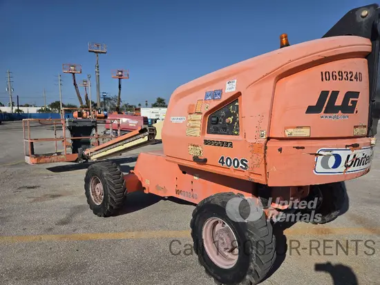2017 JLG 400S Boom Lift