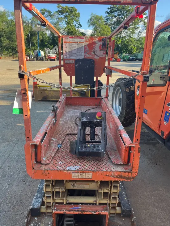 2017 JLG 1932R Scissor Lift