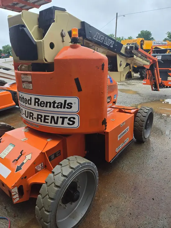 2017 JLG E450AJ Articulating Boom Lift