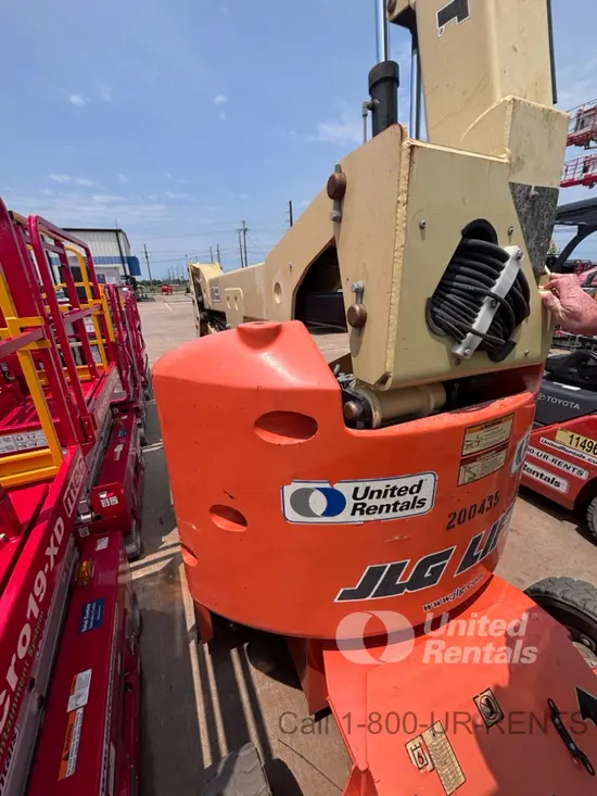 2018 JLG E400AJPN Articulating Boom Lift