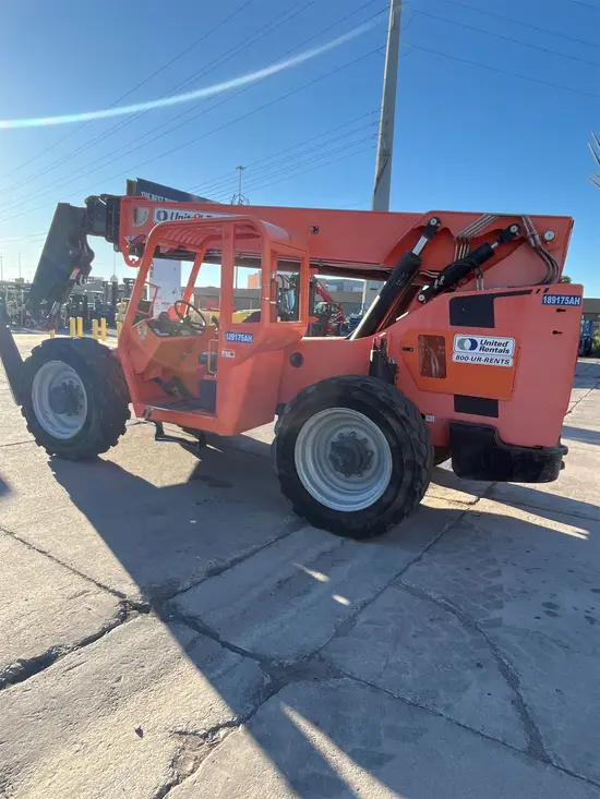 2017 SKYTRAK 10054 Forklift