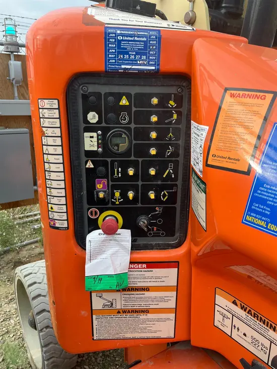 2016 JLG E400AJPN Articulating Boom Lift