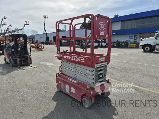2018 MEC MICRO 19 Scissor Lift