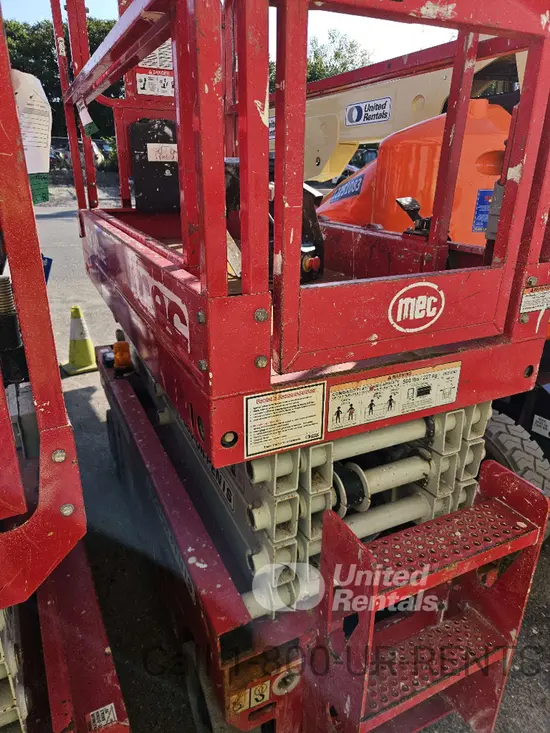 2017 MEC 1930SE Scissor Lift