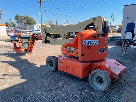 2014 JLG E400AJPN Articulating Boom Lift