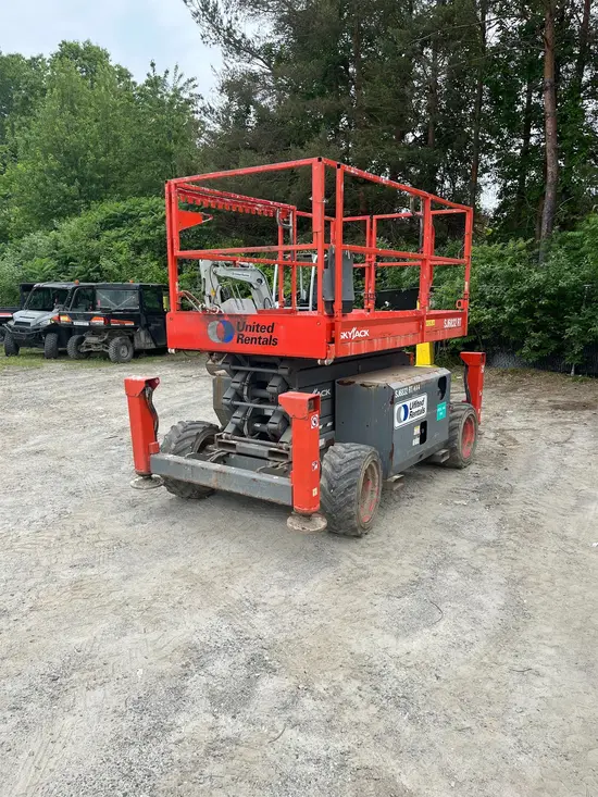 2017 Skyjack SJ6832RT Rough Terrain Scissor Lift