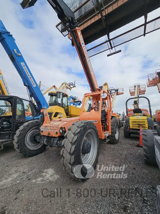 2018 SKYTRAK 8042 Forklift