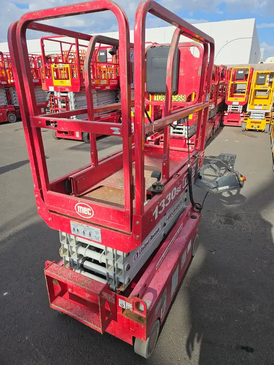 2018 MEC 1330SE Scissor Lift