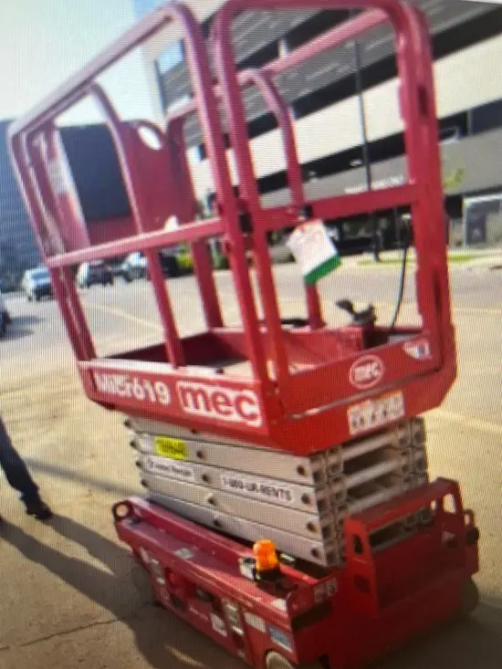 2017 MEC MICRO 19 Scissor Lift