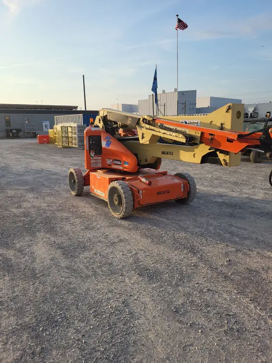 2017 JLG E450AJ Articulating Boom Lift