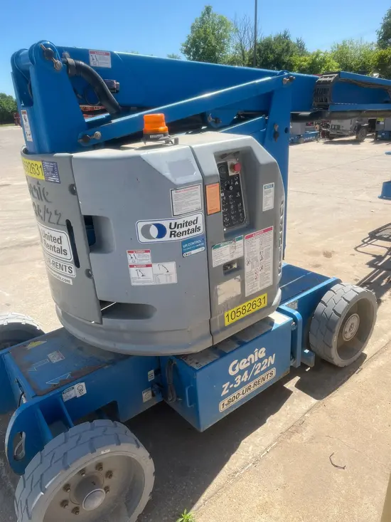2017 Genie Z-34/22N Articulating Boom Lift