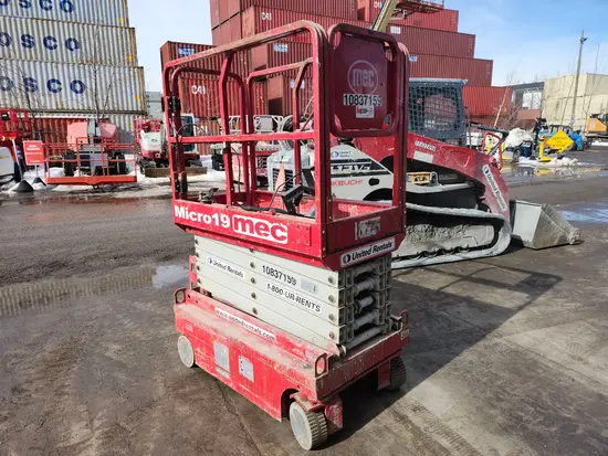 2018 MEC MICRO 19 Scissor Lift