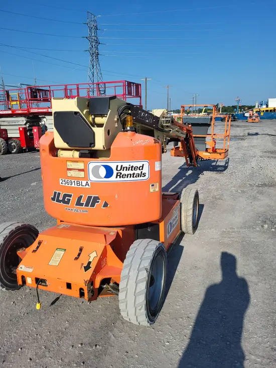 2015 JLG E450AJ Articulating Boom Lift