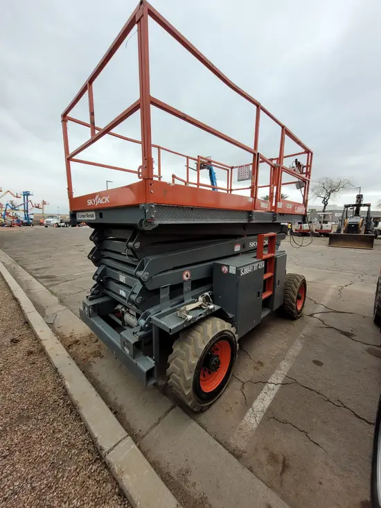2017 Skyjack SJ8841RT Rough Terrain Scissor Lift