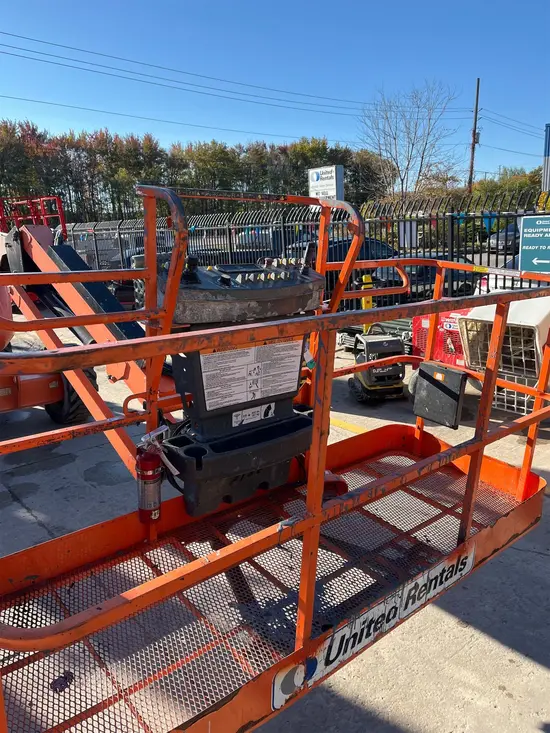 2014 JLG 600AJ Articulating Boom Lift