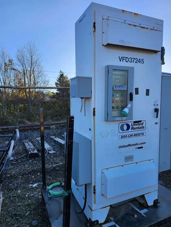 2013 YASKAWA E7BRB240P3T4 Pump
