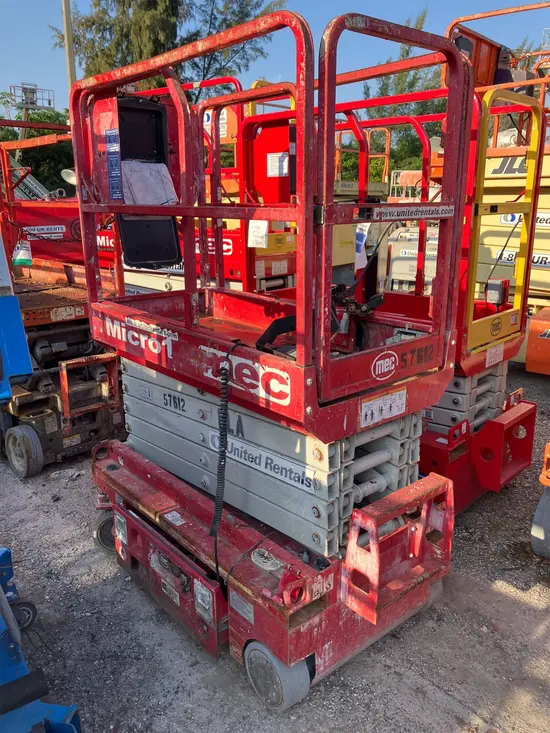 2018 MEC MICRO 19 Scissor Lift