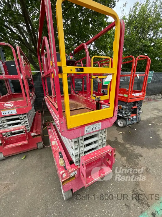 2018 MEC MICRO 19 Scissor Lift