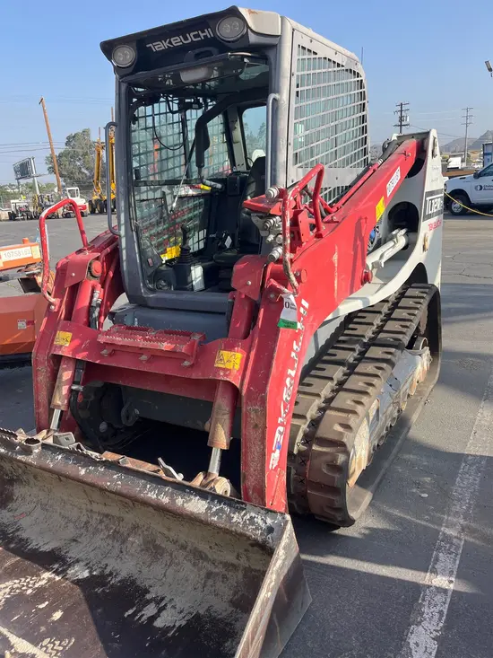 2018 Takeuchi TL12R2-CR Track Loader