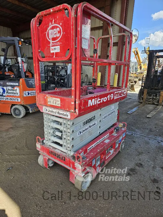2018 MEC MICRO 19 Scissor Lift
