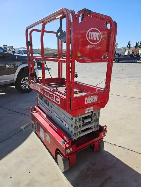 2017 MEC 1330SE Scissor Lift