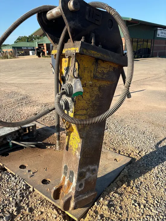 2011 Atlas Copco MB750 Attachment