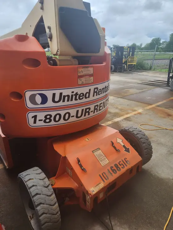 2016 JLG E400AJPN Articulating Boom Lift