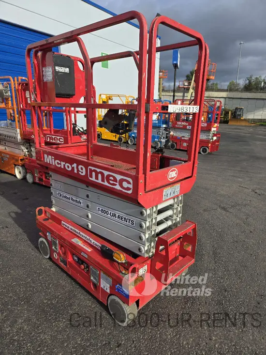 2019 MEC MICRO 19 Scissor Lift