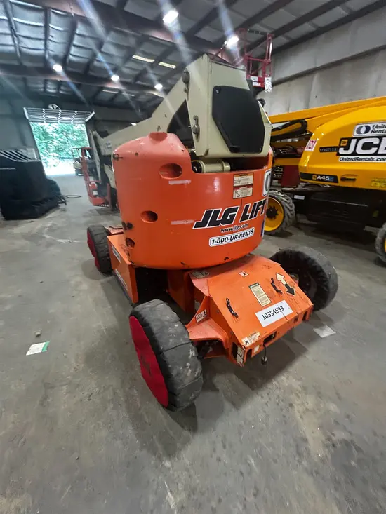 2015 JLG E450AJ Articulating Boom Lift