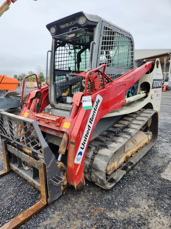 2019 Takeuchi TL12R2-CR Track Loader