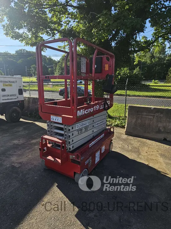 2019 MEC MICRO 19 Scissor Lift