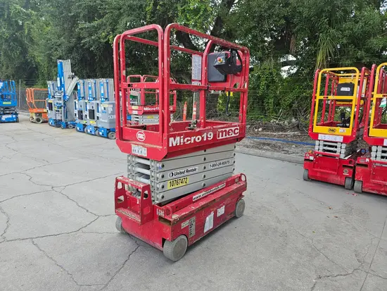 2018 MEC MICRO 19 Scissor Lift